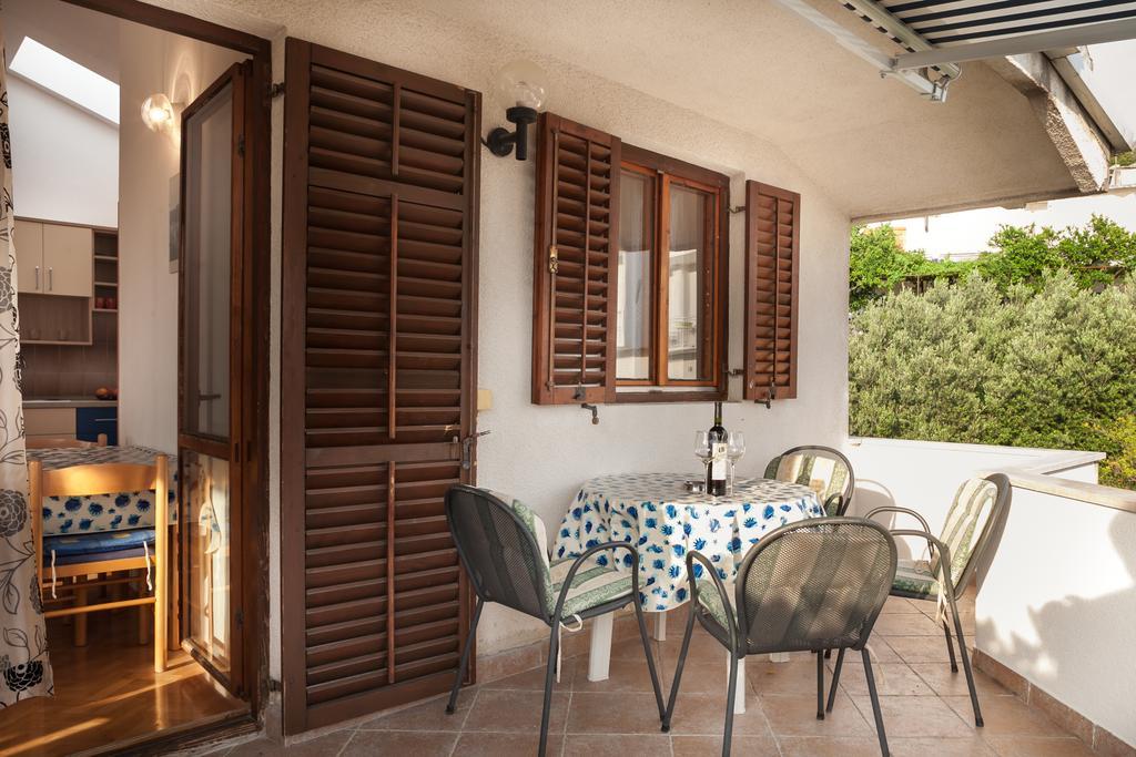 Ferienwohnung Kornelija 2 Podgora Zimmer foto