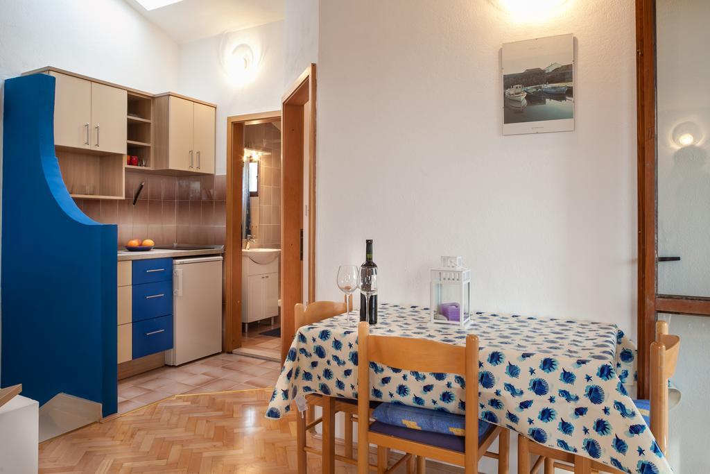 Ferienwohnung Kornelija 2 Podgora Zimmer foto