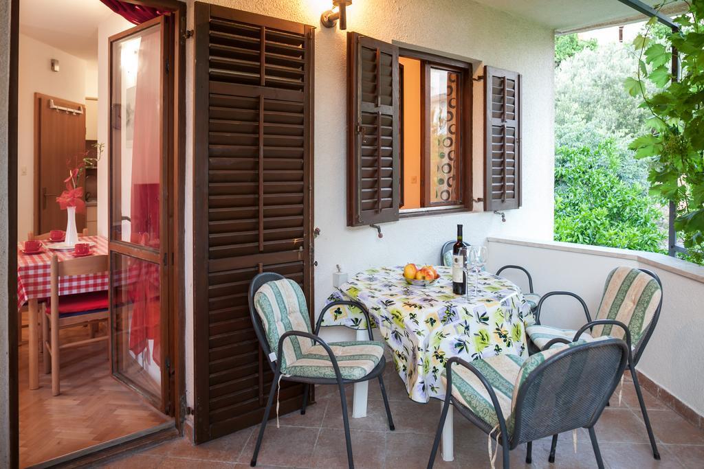 Ferienwohnung Kornelija 2 Podgora Zimmer foto